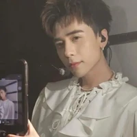 Lê Quang Hùng ( phone)