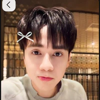 q.hùng