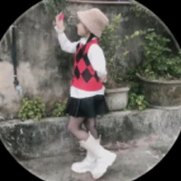 Việt Hà(Lớp trưởng)