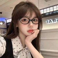 Trần Uyển Như_chị gái Dương