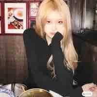 Tô Nhã Phương_cánh tay phải của cô