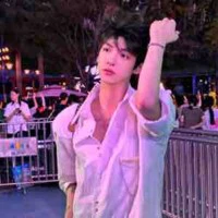 Thổ Quỳnh Sỹ Luân (bthan nu9)