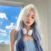 Phạm Hoàng Cẩm Vân / Roza