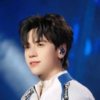 Quang Hùng ( Master D )