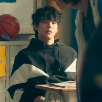 Lee Hyun Woo 