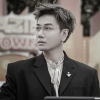 Hoàng Kim Long//Ông hội đồng//