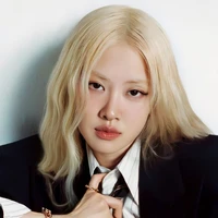 Park Chaeyoung ( Cô )
