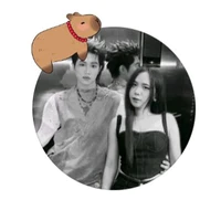mẹ nuôi của duy