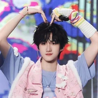 Hoàng Sóc (黄硕 / Huang Shuo)