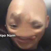 Kim Ngân slay múc chỉ