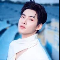 Hùng Huỳnh