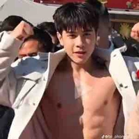 Tg và hùng