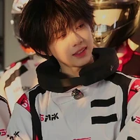 Trần Dịch Hằng "anh⁴"