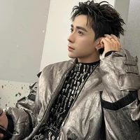 Lê Quang Hùng (phone)