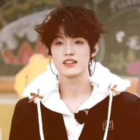 Trương Trạch Vũ (bạn cô )