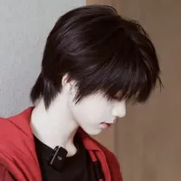 Trần Dịch Hằng.Cậu