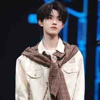 Tô Tân Hạo-Y