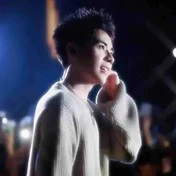 Quang Hùng - phone
