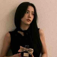 Kim Jisoo (cô)