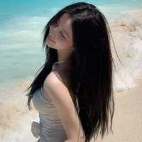 Lee Sarah (quản lí của Pharita)