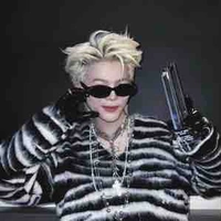 Nguyễn quang anh (  chồng ) 