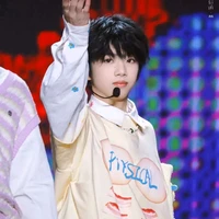 Trương Hàm Thụy_y