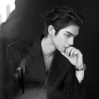 Vachirawit Chivaaree - Bright