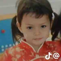 Becky lúc nhỏ