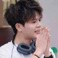 𝑵𝒈𝒖𝒚ễ𝒏 𝑸𝒖𝒂𝒏𝒈 𝑨𝒏𝒉 •𝑹𝒉𝒚𝒅𝒆𝒓• - 𝟐𝟎𝟎𝟏