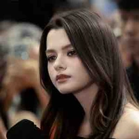 Becky Rebecca Patricia Armstrong (Nàng)