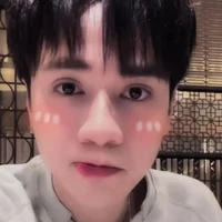 Quang Hùng hồi nhỏ