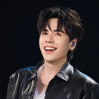 Quang Hùng 
