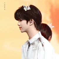 ZhangHanRui-em