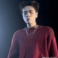 Lê Quang Hùng-phone