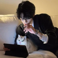 thanh duy đẹp trai vờ cờ lờ.