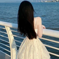 Bà Hoàng (Mẹ Atus, Bray, Duy)