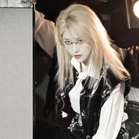 Từ Sở Văn [cô]