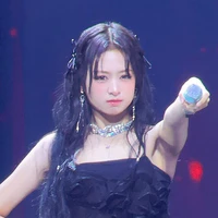 Jung Ahyeon (Nàng)