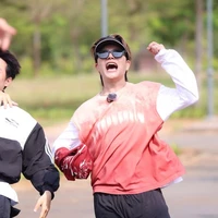 Tác giả hơi thiếu ngôn từ