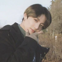 Jeon Jungkook - em