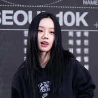 Lee Hyeri (cô)