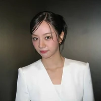 Lee Hyeri (cô)