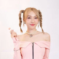 Nguyễn Hương Ly/Emily