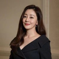 Bà Thẩm 