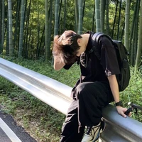 Cố Trần Tư Việt-Hắn