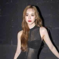 june wanwimol ( cô ) 