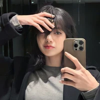 Lalisa Manobanl ( cô)