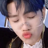 nhỏ này bị khờ