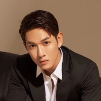 Song Luân ( bố Cap)