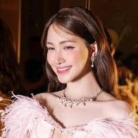 Nguyễn Thị Hòa ( hòa minzy)